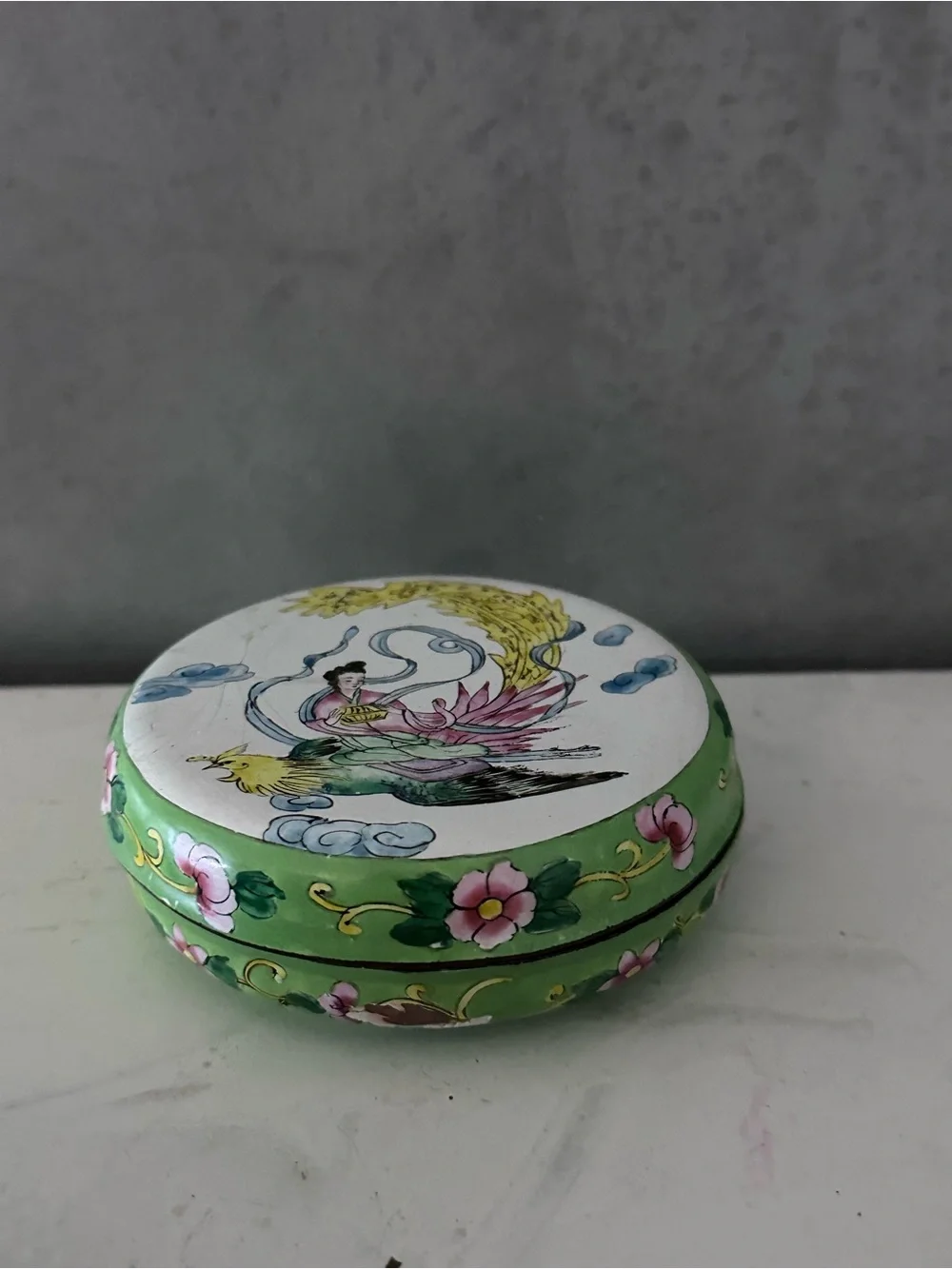 Chinese Antique Green White Multicolor Floral Birds Pattern Cloisonné Round Box